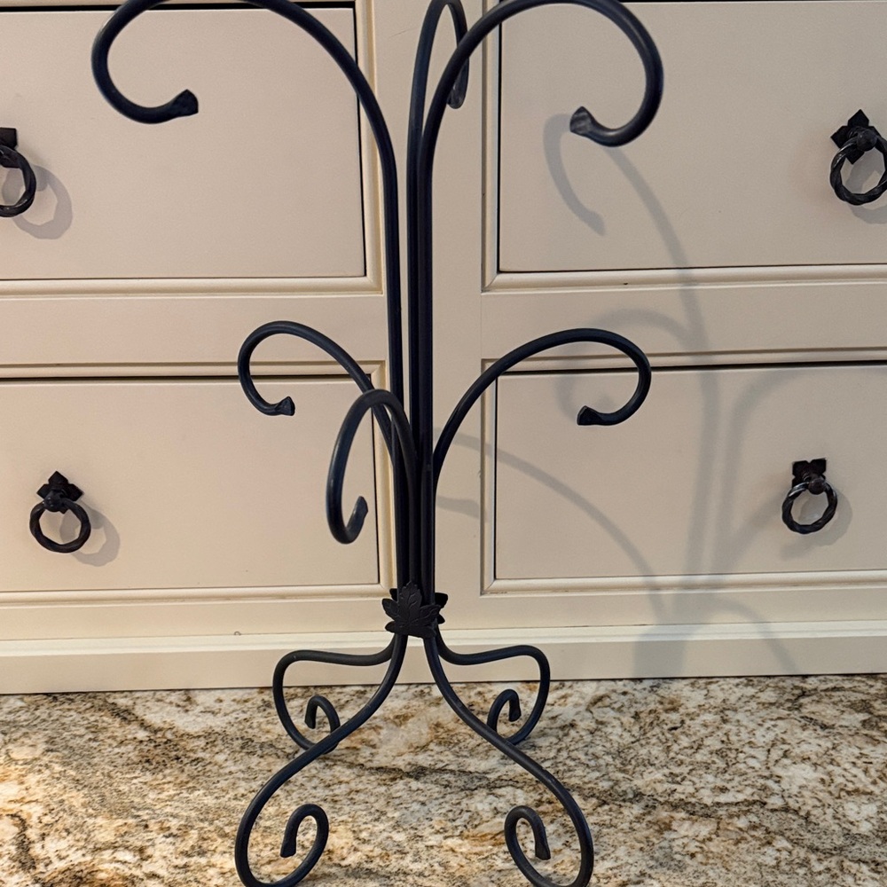 Longaberger Black Metal Decorative Stand
